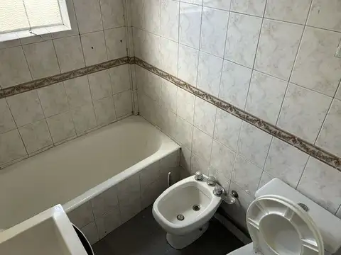 Depto Tipo Casa 2 ambientes con 1 baño