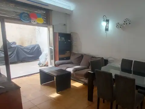 Depto Tipo Casa en Venta de 3 ambientes