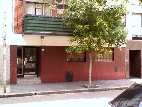 2 AMBIENTES AMPLIOS a metros de Av. Pedro Goyena