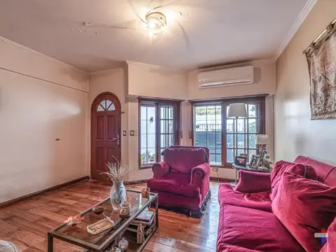 Casa 6 ambientes con 3 baños