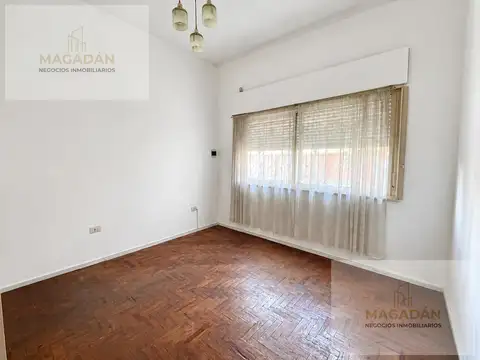 Depto Tipo Casa en Venta 50 años