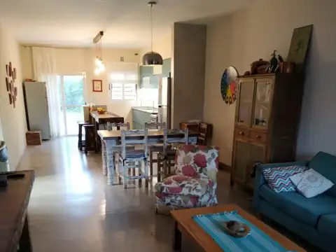 Casa en Venta en Barrio Parque Leloir, USD 200.000