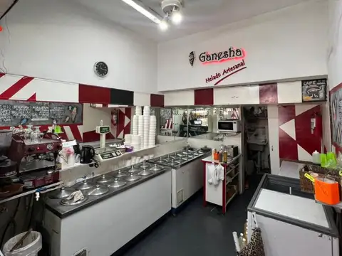 Av. Brigadier Juan Manuel de Rosas 2800