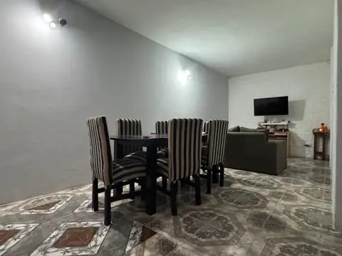 OPORTUNIDAD VENTA CASA 4 dormitorios + cocheras