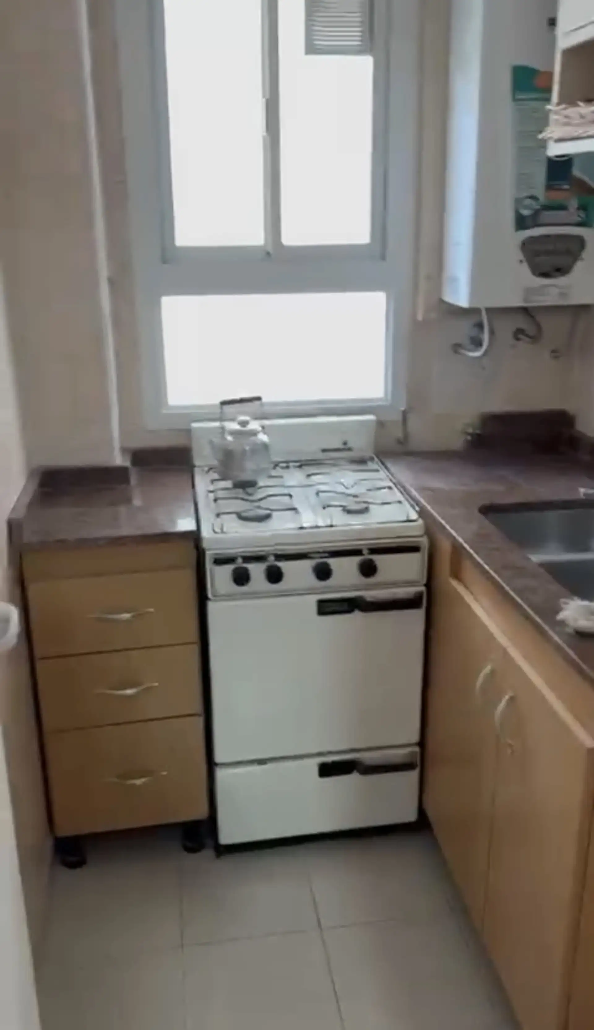 Depto 2 amb, 42m² con balcón francés y cochera optativa — Plaza Colon
