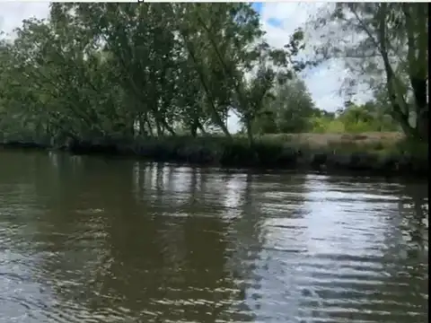 VENTA LOTE EN BAHÍAS DEL PARANÁ -AL CANAL INFERIOR