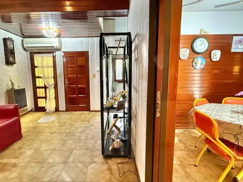 Casa en Venta en Barrio Guemes, USD 198.000