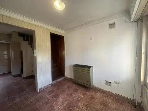 Casa en Alquiler con 2 cocheras