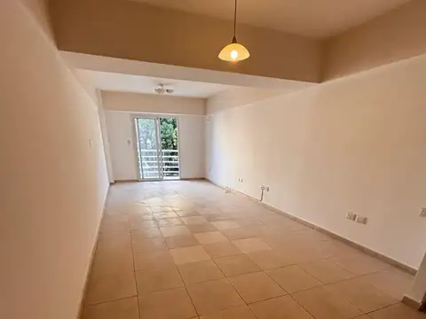 61-LACROZE 4600, Piso 2