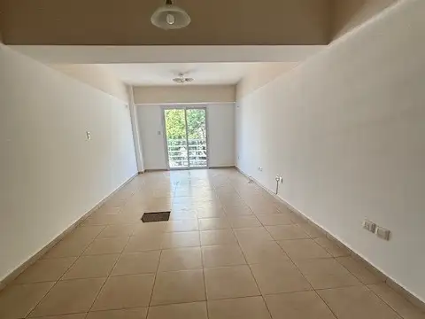 61-LACROZE 4600, Piso 2