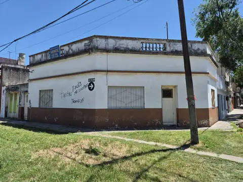 CASA EN BARRIO JORGE CURA DE DOS DORMITORIOS