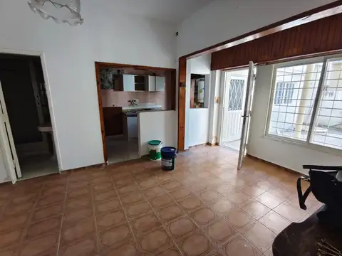 Depto Tipo Casa 5 ambientes con 2 baños