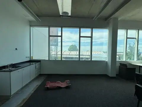 Oficina en Alquiler en El Talar, USD 3.950