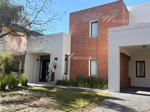 Casa en Alquiler de 4 dormitorios