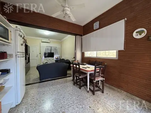 Casa 6 ambientes con 3 baños