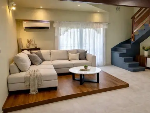 Depto Tipo Casa en Venta en Ciudadela, USD 122.000