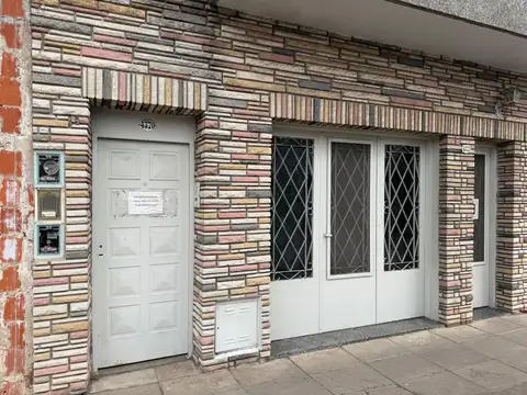 Depto Tipo Casa en Venta 50 años