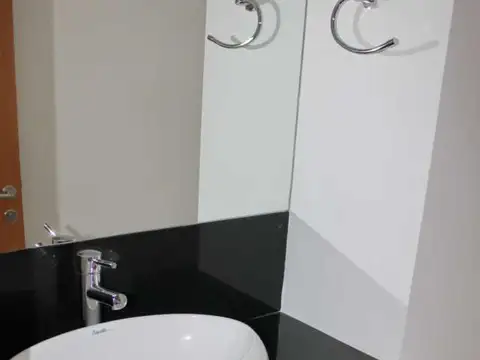 Departamento en Alquiler Temporal en Playa Mansa, USD 37.000