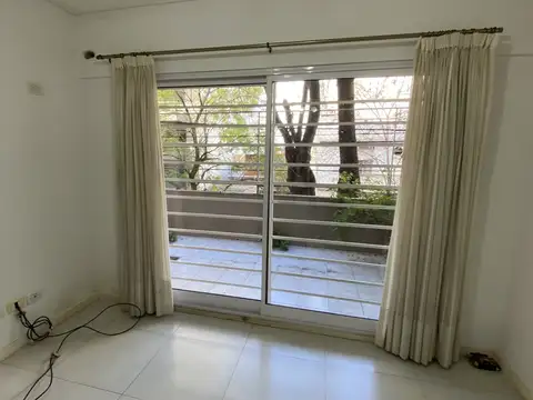 Echeverria 5000, Piso 1