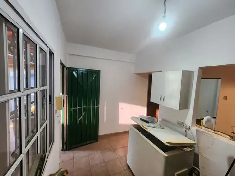 CASA 4 Ambientes VENTA MORENO APTO CREDITO