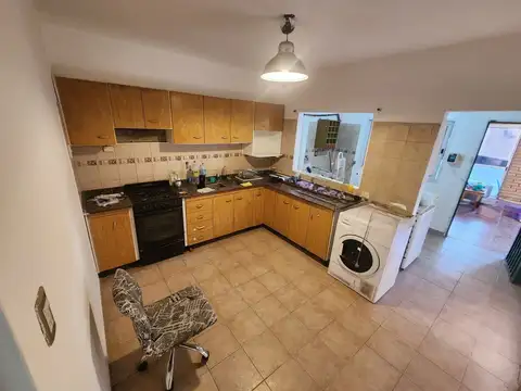 Casa 4 ambientes con 1 baño
