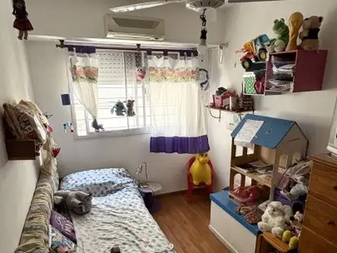 2 Dormitorios. Montevideo y Francia.