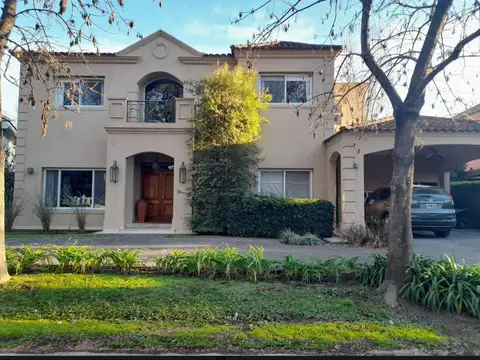 Casa en Venta en Barrio Cerrado Los Berros, Bella Vista