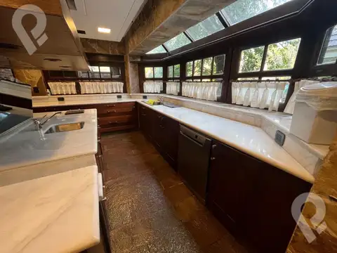 Casa en Alquiler de 5 dormitorios