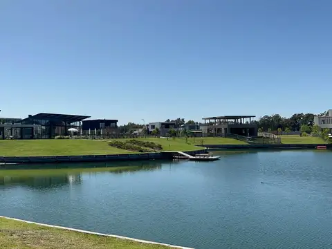 Lote en venta | Carpinchos- Nordelta | A la laguna, con grandes vistas 