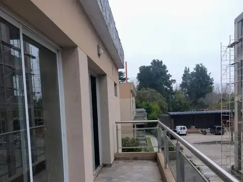 SE  VENDE DEPARTAMENTO- LOS ROBLES CANNING