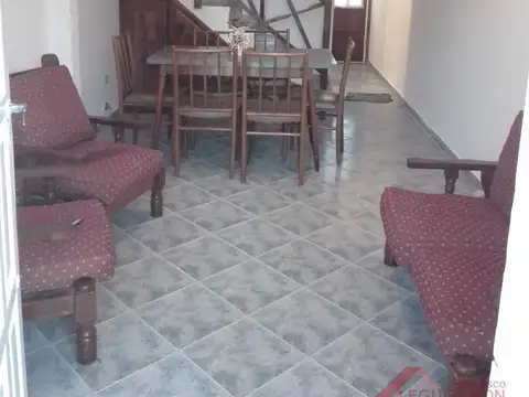 ( LEG 1596) DUPLEX- MAR DEL TUYU-  84 Y  LA 1-A UNA CUADRA DE LA PLAYA