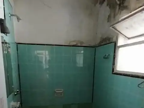 Casa en Alquiler con 2 cocheras