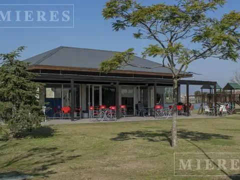 Terreno en Venta de 843,0 m2