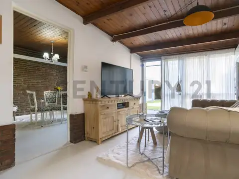 515 entre 8 y 9 , Piso 0