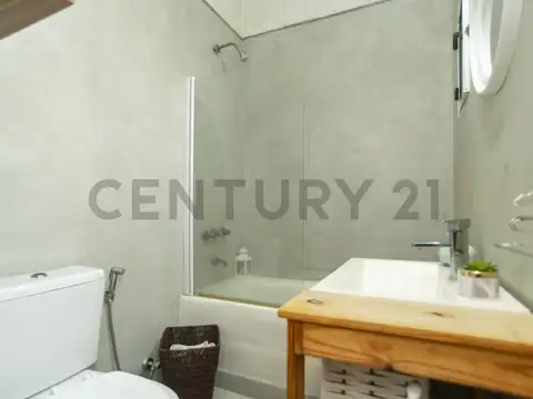 CASA EN VENTA EN LA PLATA APTO BANCO 2 DORMITORIOS PILETA VERDE