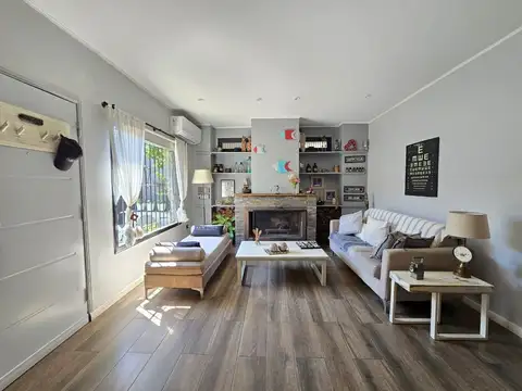 Depto Tipo Casa en Venta en Bernal, USD 145.000