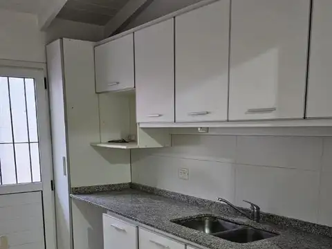 Depto Tipo Casa en Venta con 1 cocheras