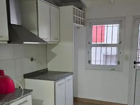 Depto Tipo Casa 3 ambientes con 2 baños