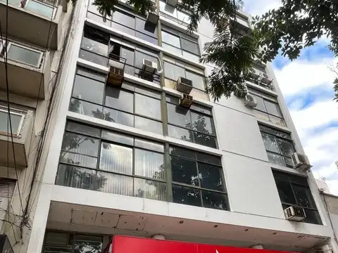 Av Maipu 1300, Piso 4