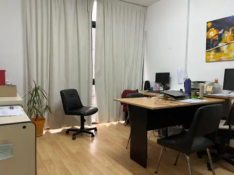 Av Maipu 1300, Piso 4