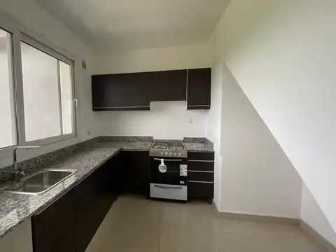 Departamento 4 ambientes con 3 baños