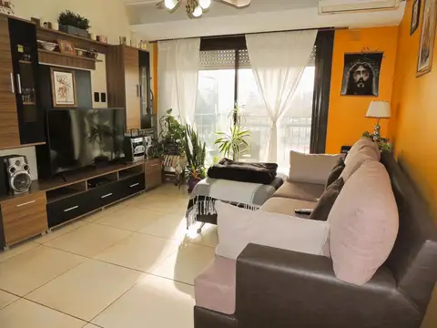 Departamento 5 ambientes con 2 baños