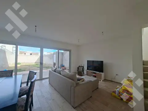 Depto Tipo Casa en Venta de 2 dormitorios