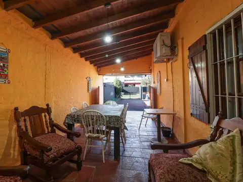 Venta casa 5 amb. + dep 2 amb. en mismo lote 10x50