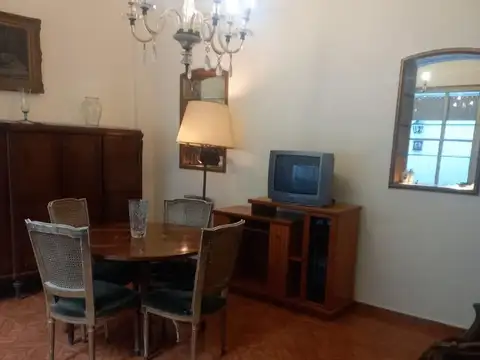 Teniente General Juan Domingo Perón 1300, Piso PB