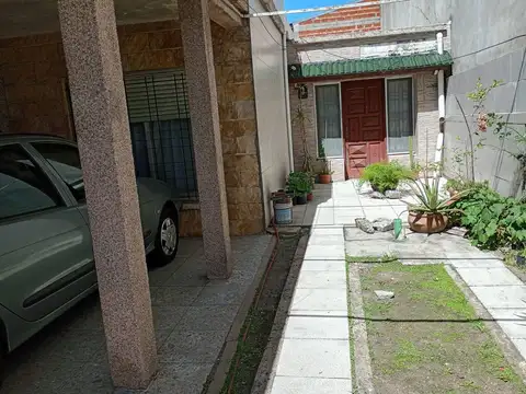 VENTA DE CASA EN QUILMES OESTE