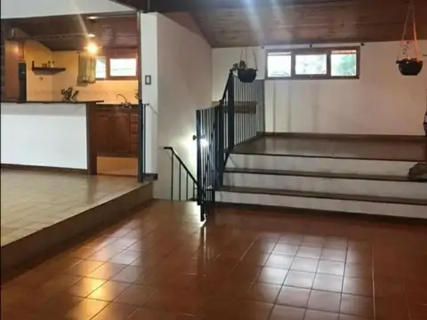 Casa en Venta en Adrogue, USD 180.000