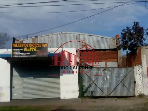 Galpón 240m2 c/Local s/Lote 10x44