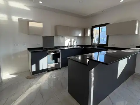 Casa en Venta en Lujan De Cuyo, Lujan de Cuyo