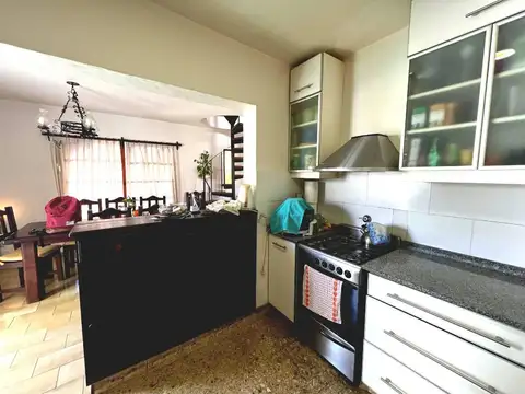 Depto Tipo Casa 5 ambientes con 3 baños